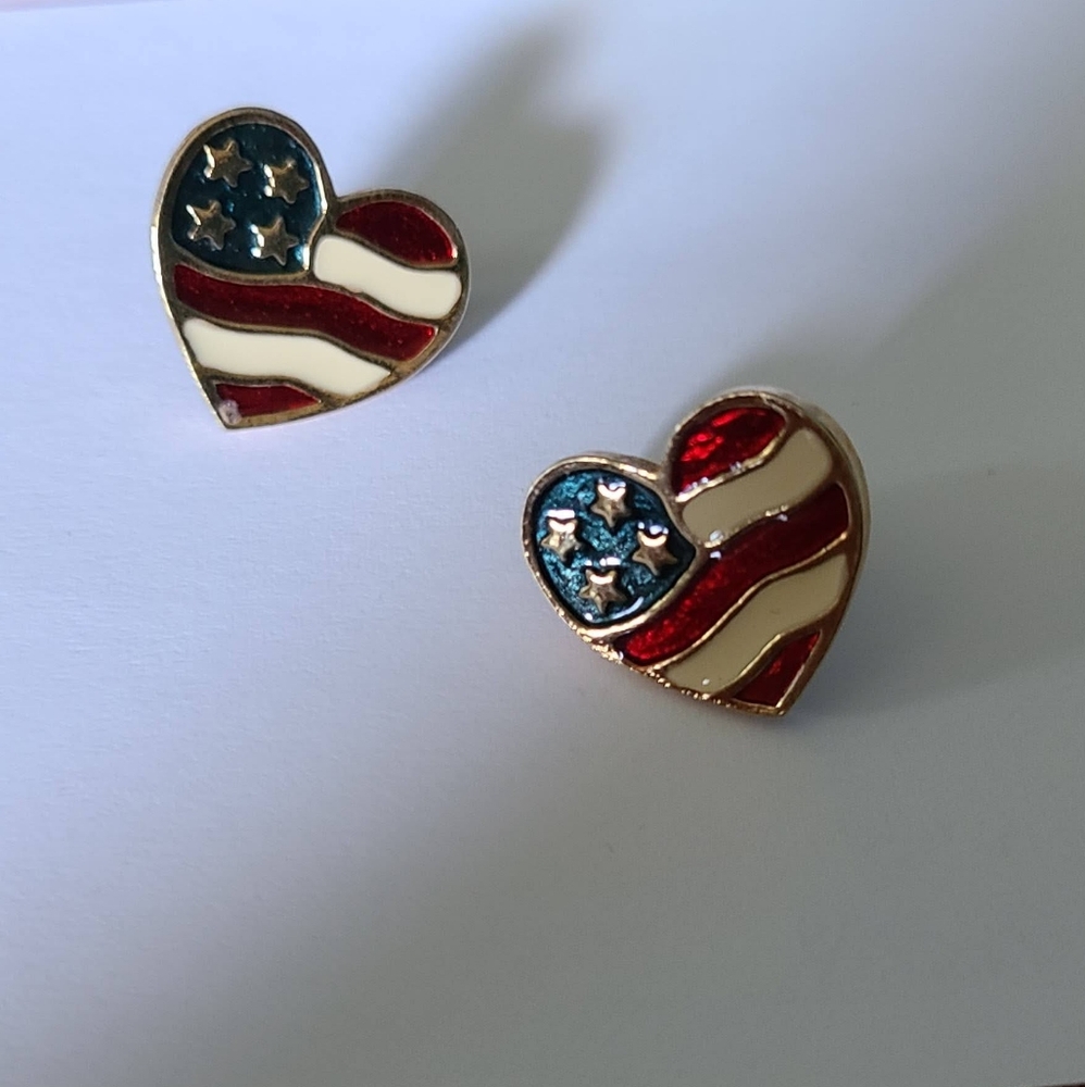 Vintage Avon Signed Patriotic USA America Earrings - Flag Enamel Gold Tone